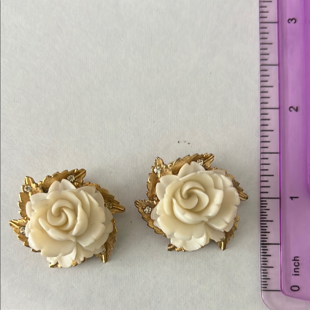 Vintage Gold And Cream Rose Clip On Earrings